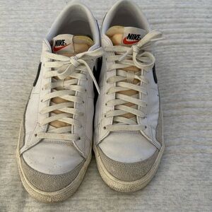 Nike low top sneaker